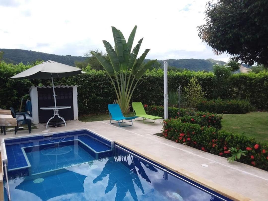 Bed and Breakfast C&H Casa Campestre El Oasis Ricaurte Girardot Екстер'єр фото