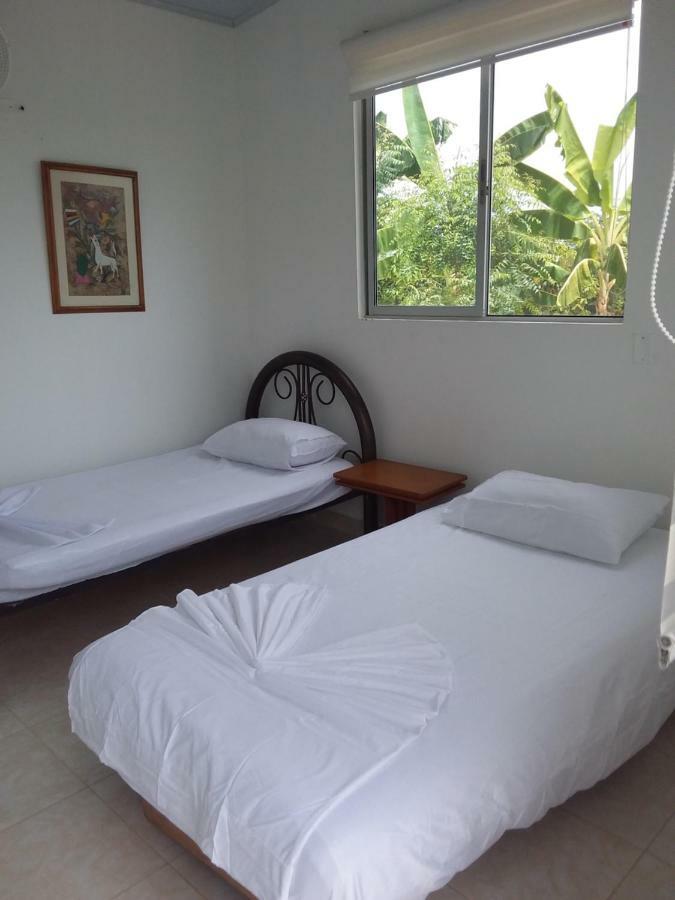 Bed and Breakfast C&H Casa Campestre El Oasis Ricaurte Girardot Екстер'єр фото